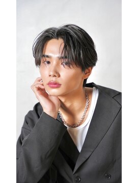 シャイン 大宮(SHINE) メンズカット/パーマ/ヘッドスパ/ブリーチ/眉毛/韓国/大宮/Men's