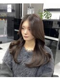 レイヤーカット　ブリーチなしグレージュカラー　韓国ヘア