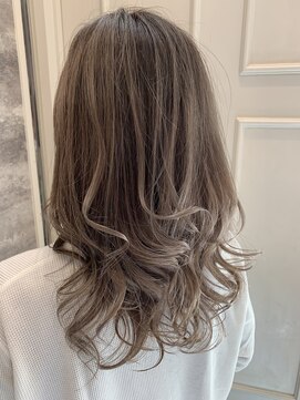 ヘアー ブランコ(hair Blanco) 大人気！ミルクティーカラー