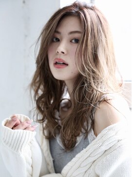 コム(com by neolive) 女性らしさを満喫できるロングヘア　2