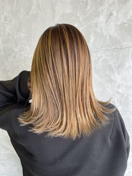 ウシワカマルイースト(ushiwakamaru East) ナチュラルバレイヤージュ