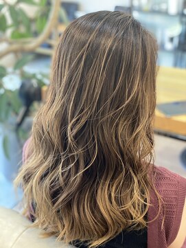 ウォーカーズ(WALKERS) 育てるブリーチデザイン