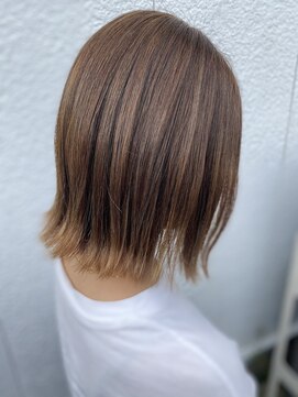 ブレス(Bless) 切りっぱなしショート【10代、20代、30代向け】