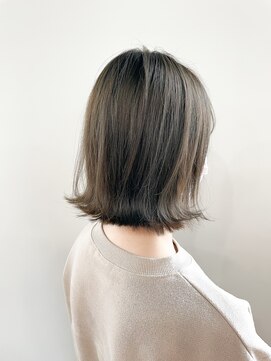 オル(Olu) 【MASAYA】若返り大人ショート×グレージュカラー