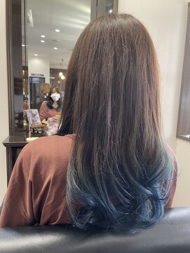 美容室 夢先案内 グラデーションカラー　ターコイズブルー