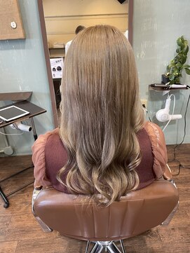 ブランシェ 西松山店 ミルクティーベージュ