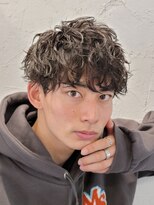 フィフス 原宿(fifth)&nbsp;ツイストパーマ無造作パーマメンズマッシュ刈り上げツーブロック