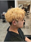ハイトーンカラーメンズショート波巻きツイストスパイラルパーマ