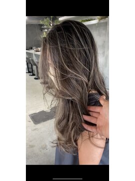 アポロ 横浜駅店(apollo) ハイライトバレイヤージュダブルカラーミルクティーベージュ