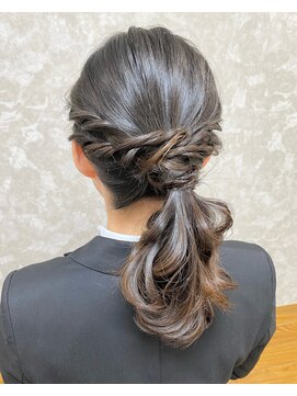 ランプ(Lamp.) ポニーアレンジ