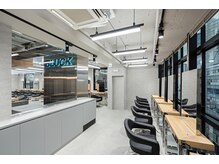 ブラック 渋谷 2nd(BLUCK)の雰囲気（スタイリッシュに[渋谷駅/学割U24/メンズパーマ/フェザーパーマ]）