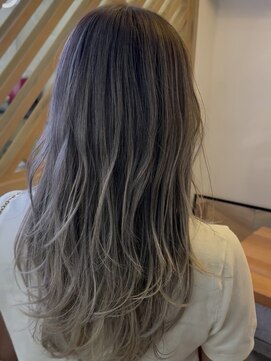 ジェニックバイノギオ(GENIC BY NOGIO) 白髪ぼかしグレージュバレイヤージュ