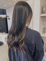 キャアリー(Caary)&nbsp;福山美容室caaryブリーチインナーカラーベージュ透明感20代30代