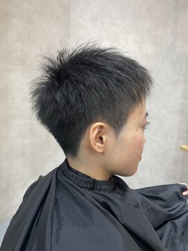 ターフタカサキディエル(TURF TAKASAKI D.L) 刈り上げショート