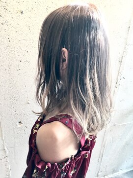 エイト 福岡天神店(EIGHT fukuoka) ホワイトアッシュグラデーション