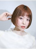 ワンカールボブ×暖色系オレンジブラウン×オン眉ショートバング