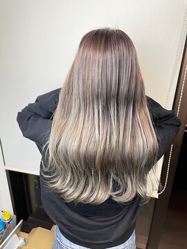 アイズ 本厚木(AIZU) コントラストハイライト　グレージュ