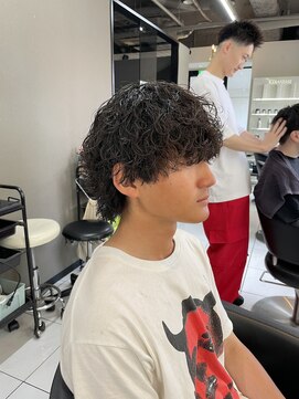 アイズ 海老名(AIZU) 波巻きパーマ サーフカール ウルフパーマ メンズパーマ 眉毛