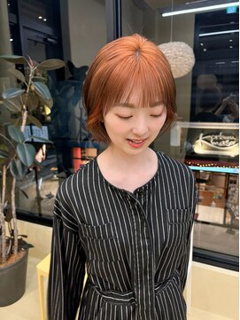 スニュウ(snuw) 切りっぱなしボブ小顔カットグレージュデザインカラー