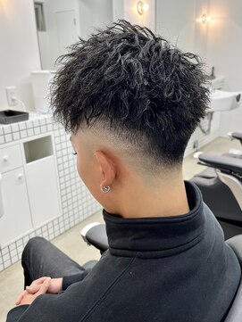 リベル(Liber) スキンフェード　ツイストスパイラル　barber