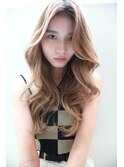イメチェン美髪ホワイトブロンドベージュウェーブロング