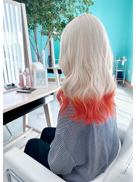 ユーフォリア(Euphoria.) ユーフォリア大人可愛いホワイトカラー×オレンジ裾カラー