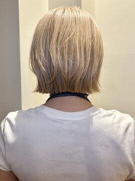 ビュートリアム265(BEAUTRIUM 265) ★ボブレイヤー/ハッシュボブ/全頭ブリーチミルクティーベージュ