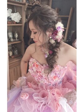 ヘアメイクアート(Hair make Art) 編み込みを入れたサイド編みおろし☆ブライダルの出張も☆
