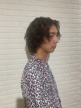 トライフ バイ アカラ(Trife by AKARA) メンズパーマ