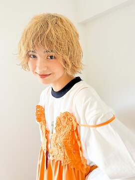 トゥコ(tuco) ブロンドボブ　ミニボブ　ローライト　金髪ボブ