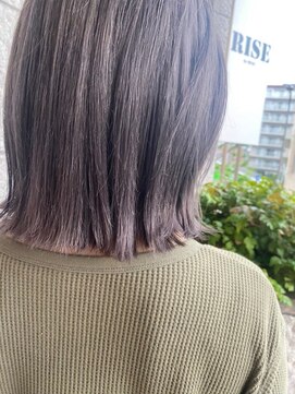 ライズ バイ レボ(RISE by REVO) 大人かわいい/レイヤーロング/グレーベージュ/前髪パーマ/我孫子