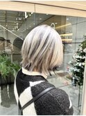 ホワイトカラーに落とせる黒のデザインカラー /立川 /木村