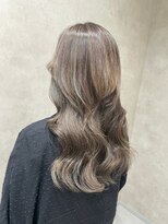 ミュウ(Miiiu)&nbsp;ハイトーングレージュ韓国ウェーブ美シルエットロング20代30代