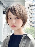 刈り上げショート　韓国風巻き　小顔ショート