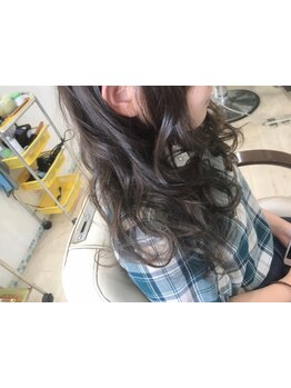 外国人風カラー・ハイライト・グラデーションは「CHARME」へ☆ダメージを最小限に抑え理想のカラーに◎