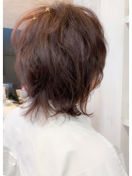 キャアリー(Caary) 福山市パーマ人気キャアリー仕上げ簡単楽しめるふんわりウルフ