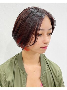 アンダーバーホワイト 阪神西宮店(_WHITE) ナチュラルショートボブ インナーカラー