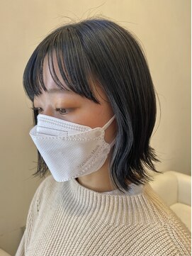 カッツ 東尾道店(CUT S) 切りっぱなし × シルバーインナーカラー