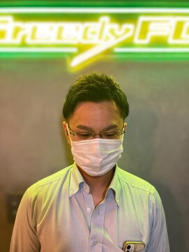 グリーディーフォックス 代々木(Greedy FOX) コンマヘア/センタ-パ-ト/ツイストスパイラル/スキンフェード