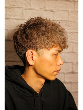 銀座マツナガ 新宿野村ビル店 グリグリパーマ×ツーブロ刈り上げ