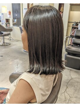 ヒカリス 東三国(HIKARIS) 笑顔溢れる/外ハネボブ/ダークトーンカラー/透明感カラー