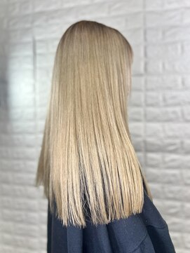 イエローコーン 横浜店(YELLOW CORN) milk【Wカラー/ケアブリーチ/艶髪/ハイトーン】