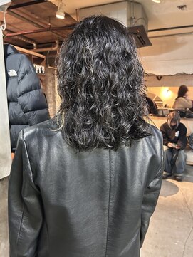 ロイジー(roijir) 【表参道　roijir】ミディアムパーマ×スパイラルパーマ