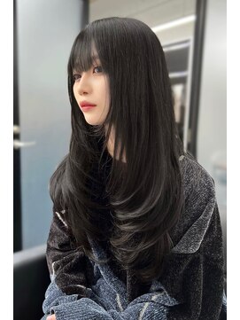 ランズ(LANDS) アッシュカラーザクザクレイヤーカット 【韓国ヘア 大阪 梅田】