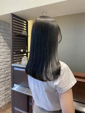 エルサフィロ ヨドヤバシ(el zafiro yodoyabashi) オリーブグレージュ　ロングヘアー　20代30代