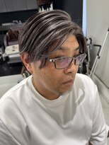 バース 梅田中崎町店(BIRTH)&nbsp;シルバーメッシュブリーチダブルカラーセンターパート