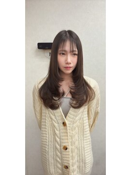 リングバイモアムー(Ring by Moremuu) レイヤーカット　レイヤースタイル　issy