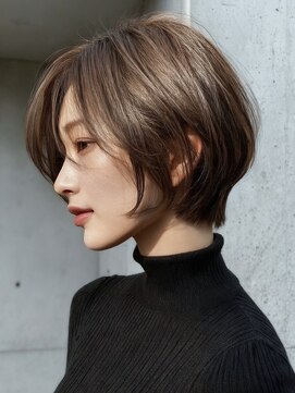 黒髪クラゲヘアーオリーブグレー小顔ココアベージュ