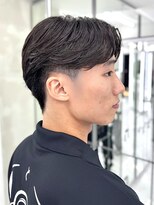 ニコトウキョウ 新宿(nico TOKYO)&nbsp;テーパーフェードニュアンスパーマ刈り上げセンターパートメンズ