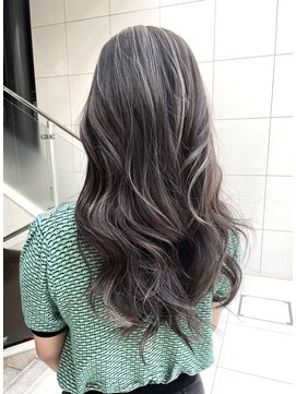 ジゼル(gisele) (小山)ナチュラルコントラスト